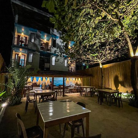 Amos Portside Inn El Nido Exteriör bild