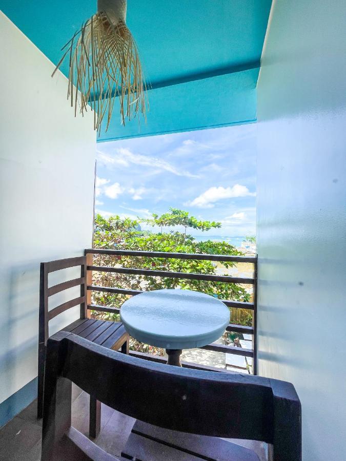 Amos Portside Inn El Nido Exteriör bild